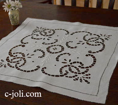 【日本発送】T1241　フランスアンティークリネンテーブルマット　手刺繍リネン　生成り