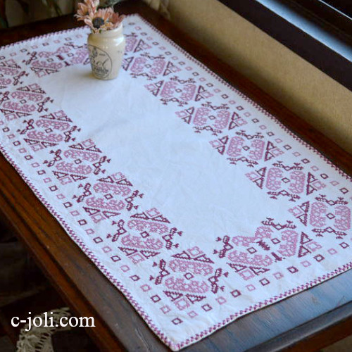 【日本発送】T1379　フランスアンティークリネンテーブルマット　手刺繍リネン　パープル＆ピンク刺繍