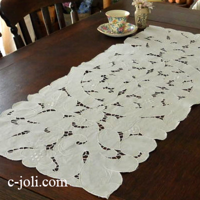 【日本発送】T2122　フランスアンティークリネンテーブルランナー　カットワーク手刺繍リネン 96cm