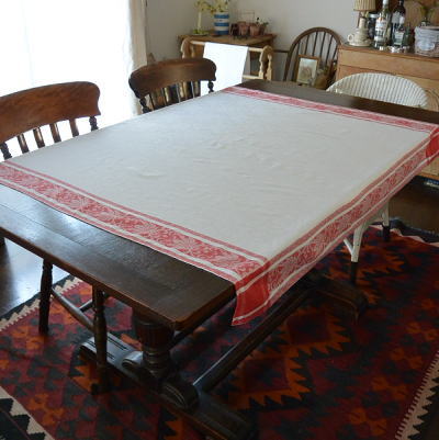 【日本発送】T2186　フランスアンティークコットンテーブルクロス　手刺繍モノグラムダマスク織コットン 119x114cm