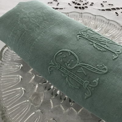 T2760　フランスアンティークリネンテーブルナプキン/リネンクロス1枚　手刺繍モノグラム＆ダマスク織リネン 80x68cm