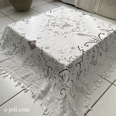 【パリ発送】T2866 フランスアンティークリネンテーブルクロス　カットワーク手刺繍リネン＆ボビンレース 165x147cm