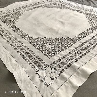 【パリ発送】T2938 フランスアンティークリネンテーブルクロス　ドロンワークリネン大判テーブルクロス 133x131cm