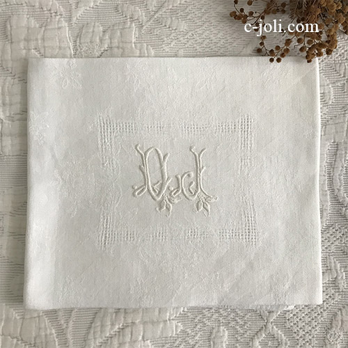 【パリ発送】T2969 フランスアンティークリネンテーブルナプキン/リネンクロスDJ　手刺繍モノグラム＆ダマスク織リネン 80x67cm