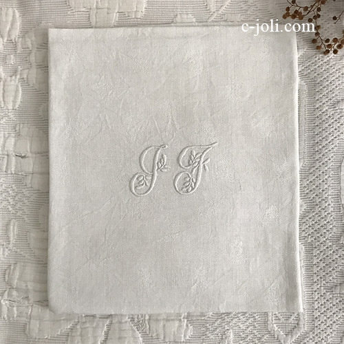 【パリ発送】T2973 フランスアンティークリネンテーブルナプキン/リネンクロスgj　手刺繍モノグラム＆ダマスク織リネン 68x80cm