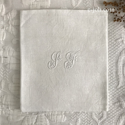 【パリ発送】T2974 フランスアンティークリネンテーブルナプキン/リネンクロスgj　手刺繍モノグラム＆ダマスク織リネン 68x79cm