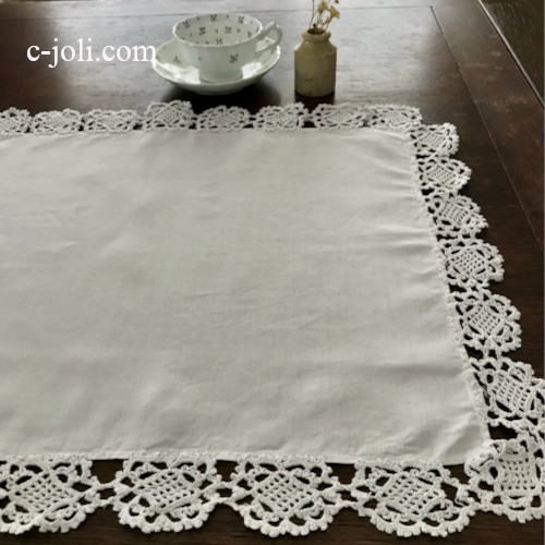 【日本発送】T3067 イギリスアンティークリネンテーブルセンター/テーブルマット  リネン＆クロシェレース 59x46cm