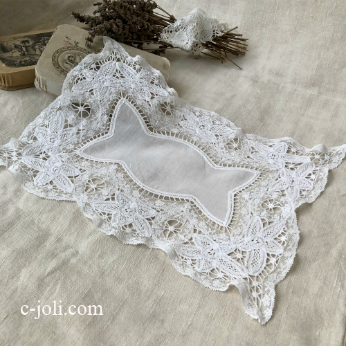 【パリ発送】T3076 フランスアンティークリネン＆レーステーブルマット　バテンレース/ヴァランシエンヌレース/リネン 34x23cm