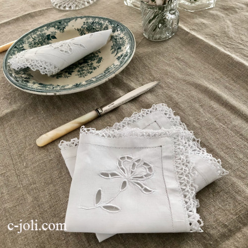 T3098 フランスアンティークリネンテーブルナプキン/アンティーククロス3枚　カットワーク手刺繍リネンボビンレース 25x25cm