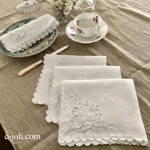 T3102 フランスアンティークリネンテーブルナプキン/リネンクロス/アンティーククロス4枚　カットワーク手刺繍リネン 38x33cm