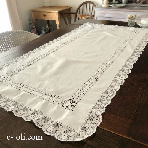 T3111 フランスアンティークリネンテーブルランナー　ドロンワークリネン＆ローズ柄フィレレース 1m19