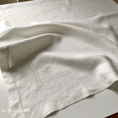【パリ発送】T3137 フランスアンティークリネンテーブルクロス　手刺繍モノグラム＆ドロンワークリネン 92x89cm