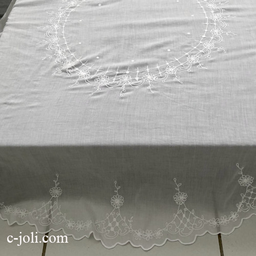 【パリ発送】T3154 フランスアンティーク綿ローン大判テーブルクロス円形　コーネリー刺繍コットンクロス 直径173cm