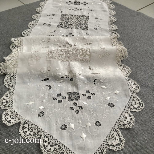 【パリ発送】T3158 フランスアンティークリネンテーブルランナー　カットワーク手刺繍リネン＆ニードルレース＆フィレレース 1m58