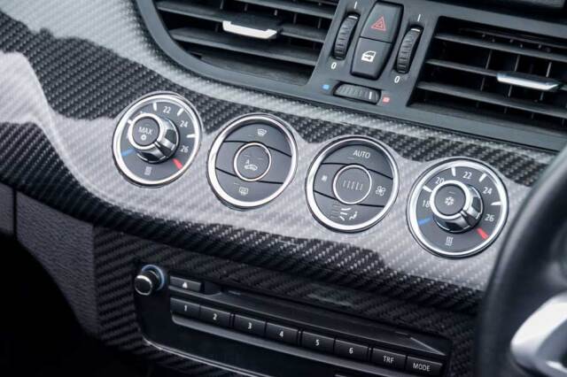 BMW Z4(E89)専用 リアルカーボン製 ダッシュボードパネルプロテクター