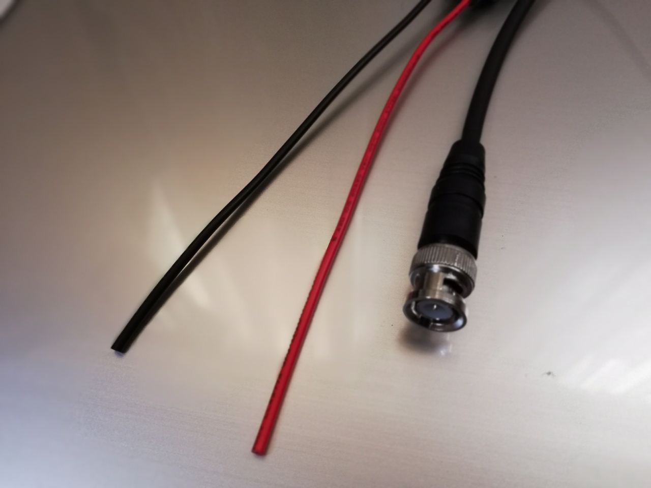 50オーム同軸ケーブル    BNCオス－リード線分岐 （MIL規格RG-58電線タイプ、JIS規格3D-2V相当）