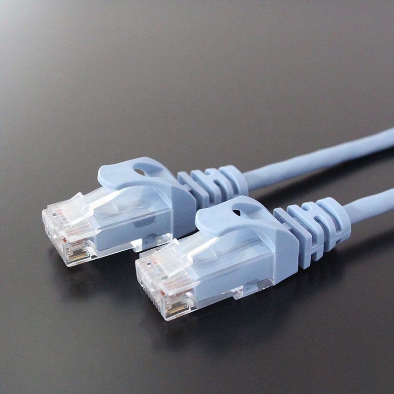 極細・超柔軟　カテゴリ 6 LANケーブル    UTP ストレート結線（より線、ライトブルー）