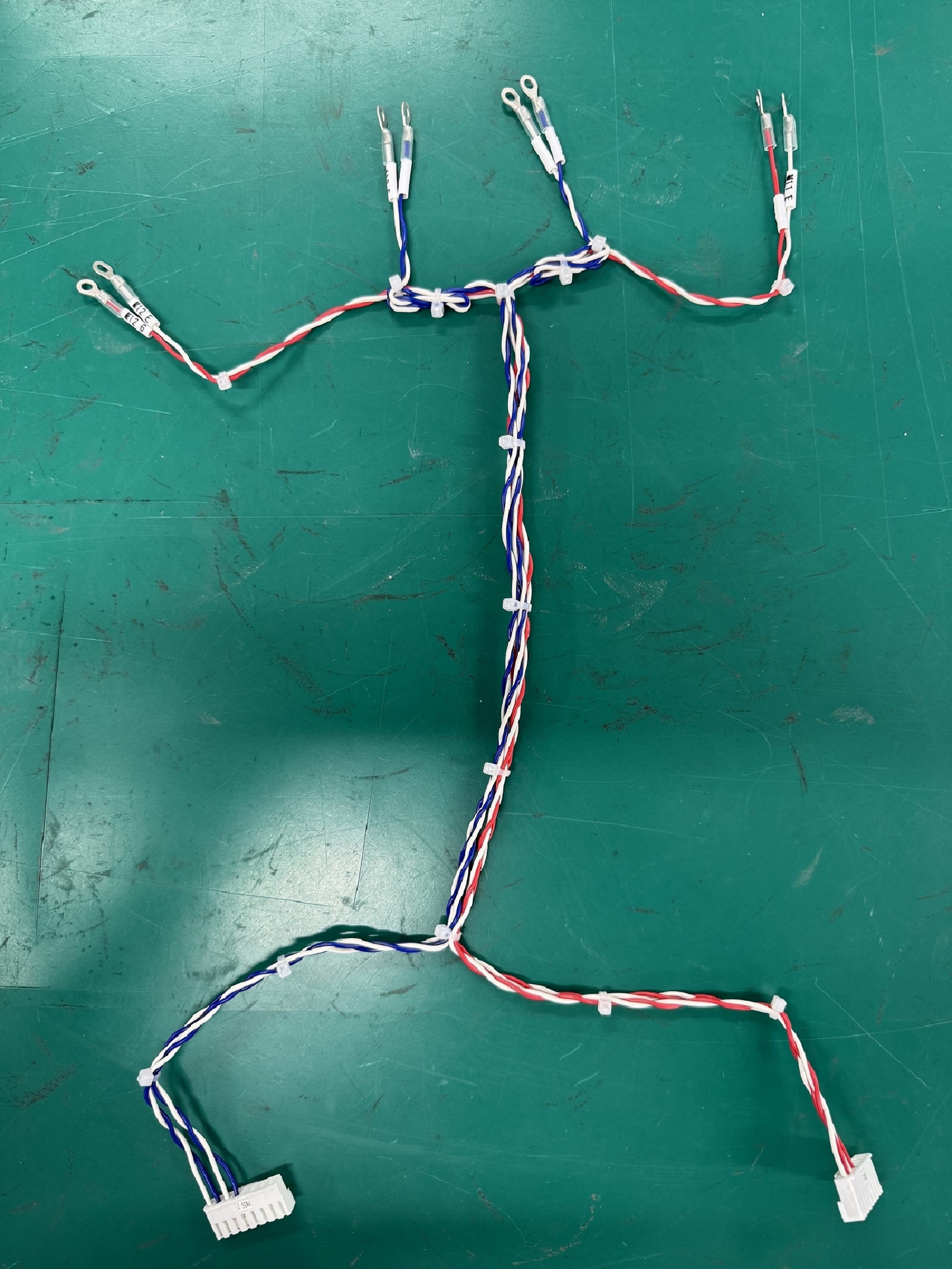 盤内配線　組立配線　配線BOX内　制御盤組立の配線作業　組み込み　組み立てワイヤーハーネス　ケーブル特注製作【ケーブルダイレクト】