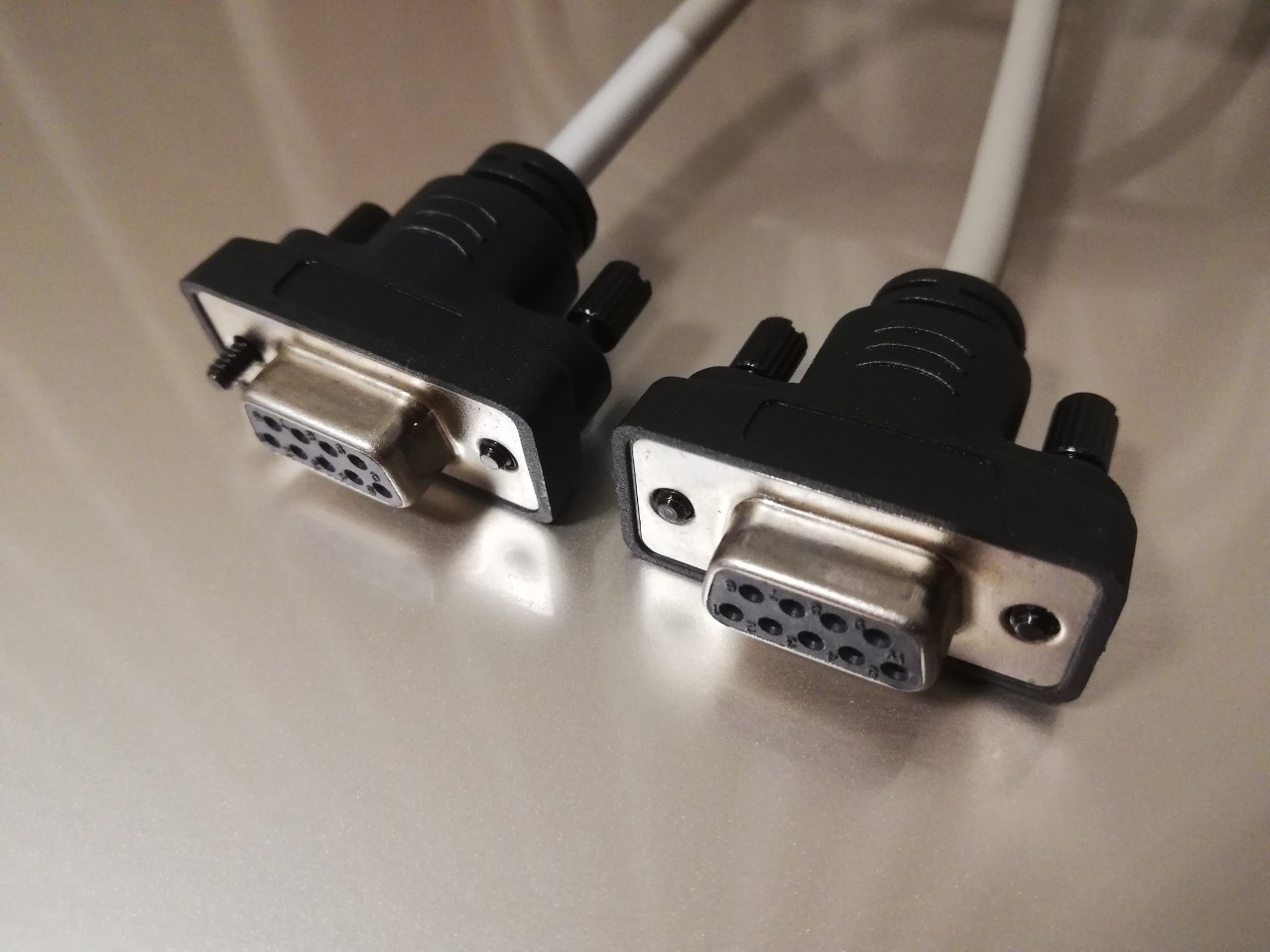 小型RS-232Cクロスケーブル    9pinメス－9pinメス （インタリンク用クロス結線、小型コネクタタイプ）