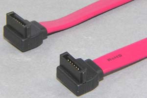 SATA 2.0ケーブル   　コネクタタイプ：両側L型（片側 順方向／片側 逆方向）