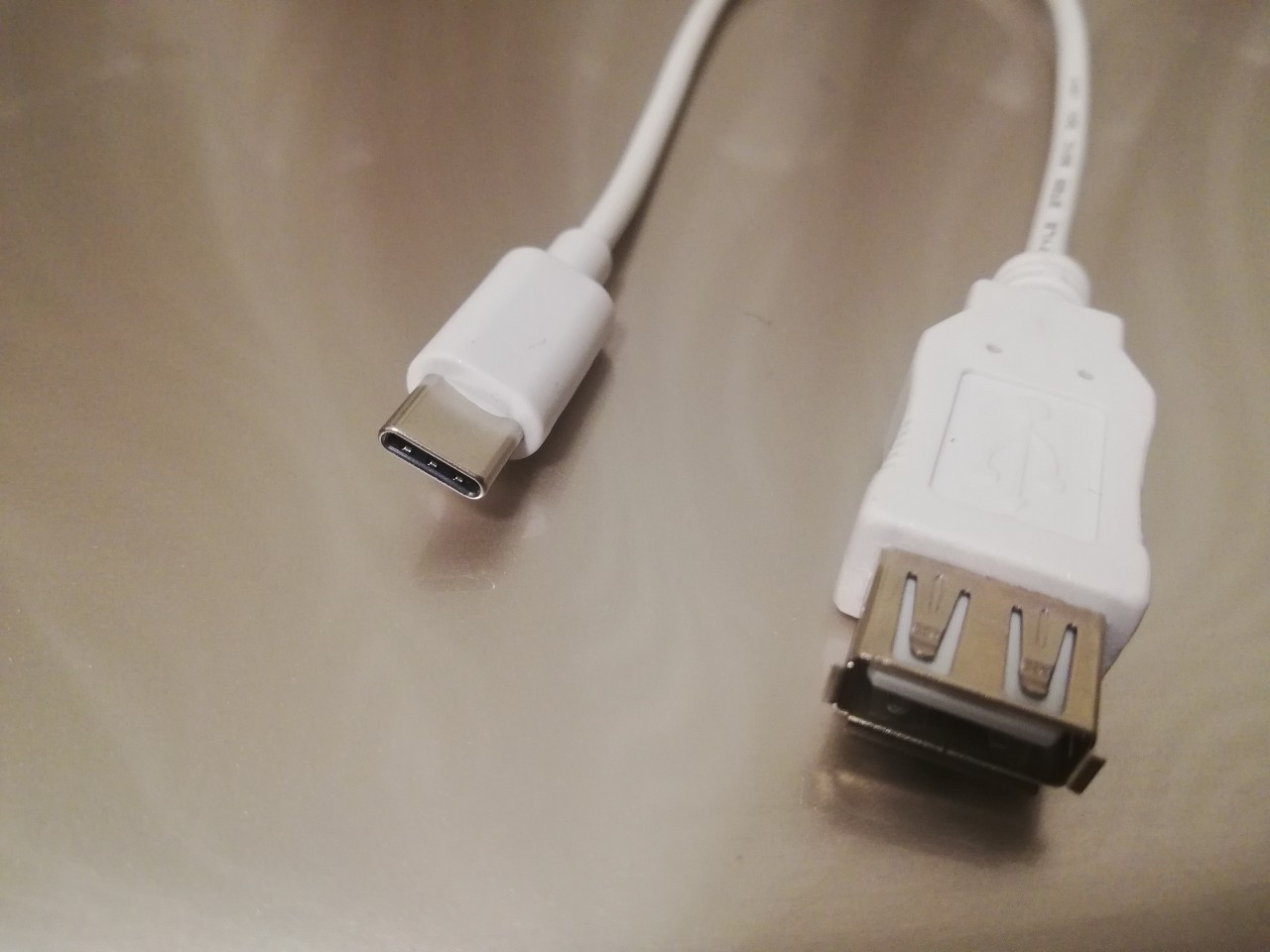 【ケーブルダイレクト】USB2.0ケーブル    Aコネクタメス－Type C　コネクタ 白色