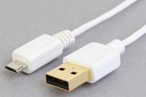 USB2.0ケーブル    Aコネクタ オス－マイクロBコネクタ オス（モバイル機器向け、超極細・コンパクト・柔軟）