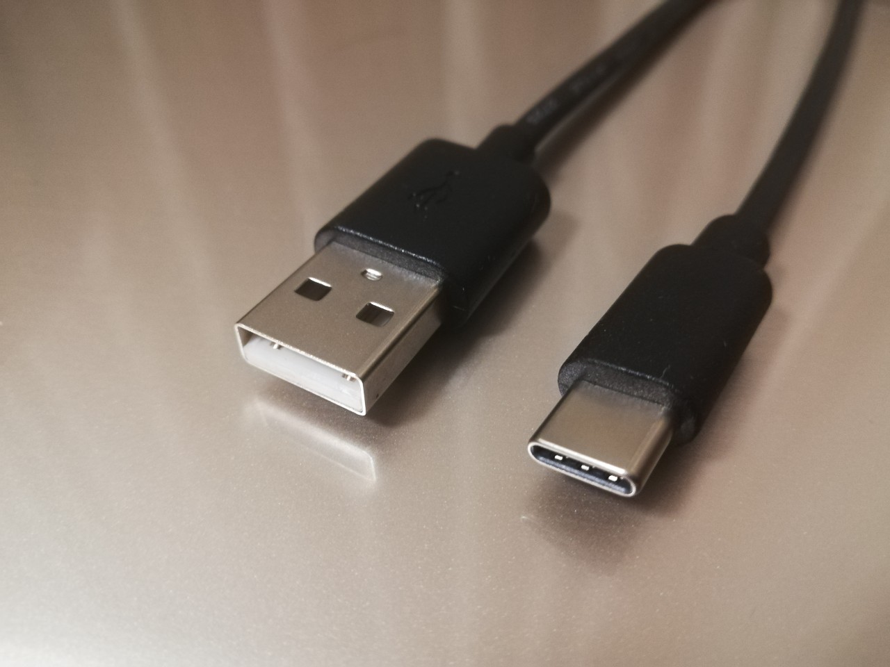 USB2.0ケーブル    Aコネクタ オス－Type C　コネクタ　 コンパクトタイプ　（cabledirect）　