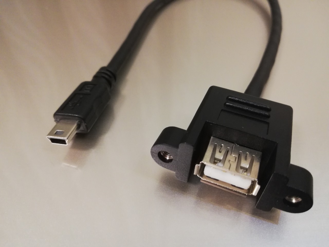 【USBパネルマウントケーブル】パネルマウントUSB2.0ケーブル    ミニBコネクタ オス－パネルマウントAコネクタ メス　【ストレート結線】 ＜パネルマウント中継アダプタケーブル　取付ネジピッチ30ｍｍ＞