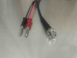50オーム同軸ケーブル    BNCオス－バナナプラグ分岐タイプ （MIL規格RG-58AU同軸ケーブル、JIS規格3D-2V相当）