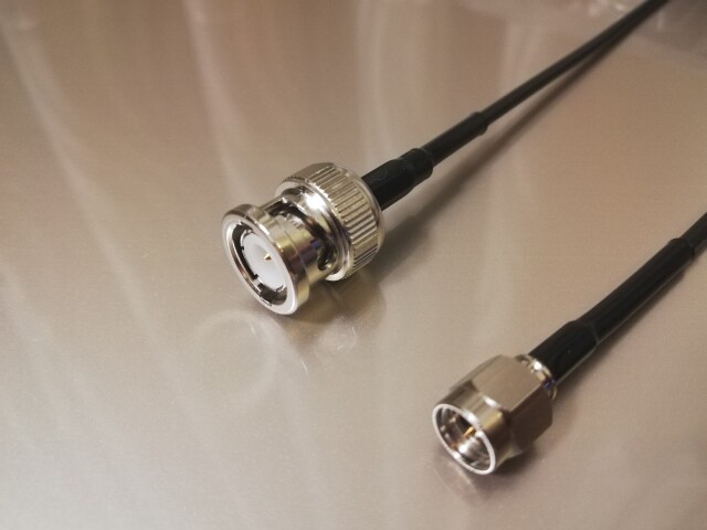 SMAメスジャックナットからBNCオスプラグR*/F同軸ケーブルアダプタRG58 50cm/100cm(300cm) RG142 SMAオスプラグ -  SMAオスプラグ RF同軸コネクタ ピグテールジャンパーケーブル 4インチ~5M(3フィート(1M RG316ケーブル TNCメスジャック ナットバルクヘッド-SMAオスコネクタ ... RG58 SMB メス ジャック - SMB メス コネクタ R*/F 同軸ピグテール ケーブル(1m)