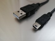 USB2.0ケーブル    Aコネクタ オス－ミニBコネクタ オス（cabledirect）