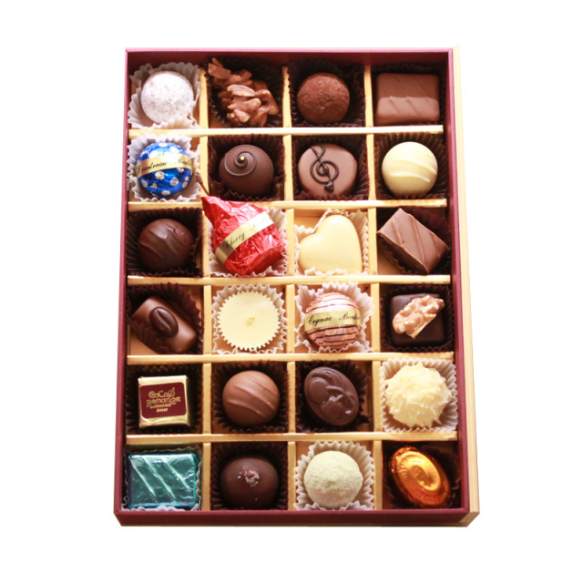 プラリネチョコレート詰め合わせ ２４個入り Ab ２４
