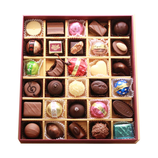 プラリネチョコレート詰め合わせ ３０個入り Ab ３０