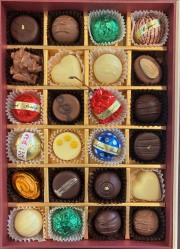 プラリネチョコレート詰め合わせ ２４個入り　AB-２４