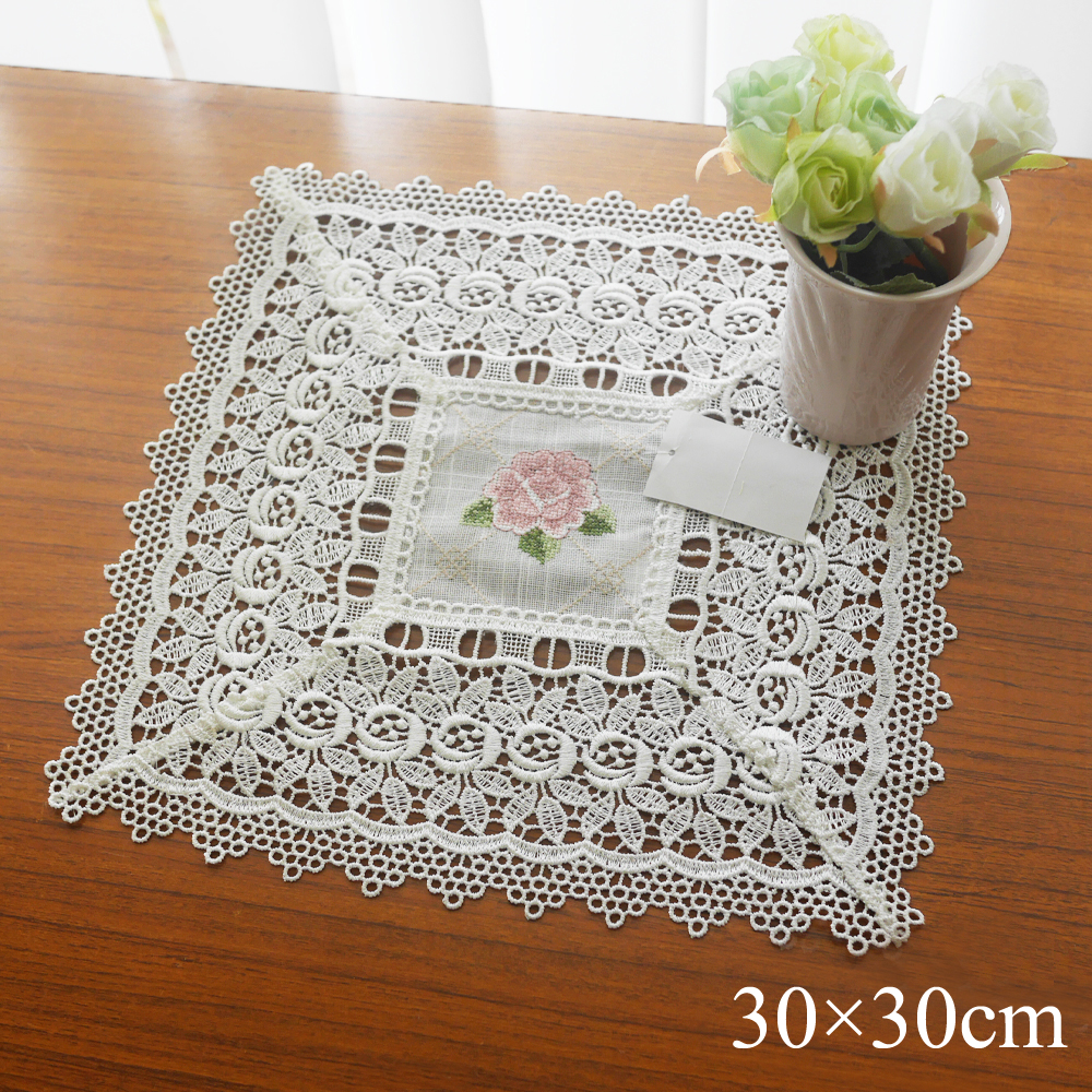 レースが綺麗　【30×30cm】麻風 『テーブルセンター』ローズ クロスステッチ　薔薇模様 ドイリーにも プランター下にお勧め　小さいサイズ　 正方形
