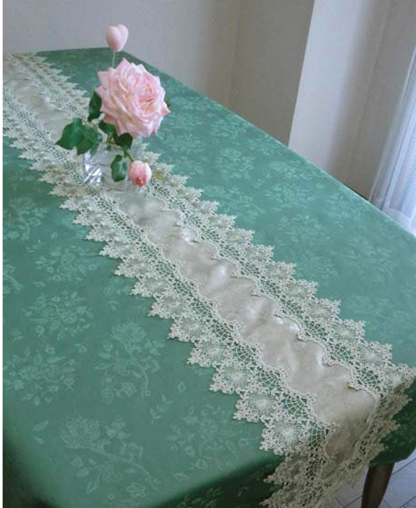 【25×180cm】豪華にレースをつかった『テーブルランナー』 グリーン&アイボリー