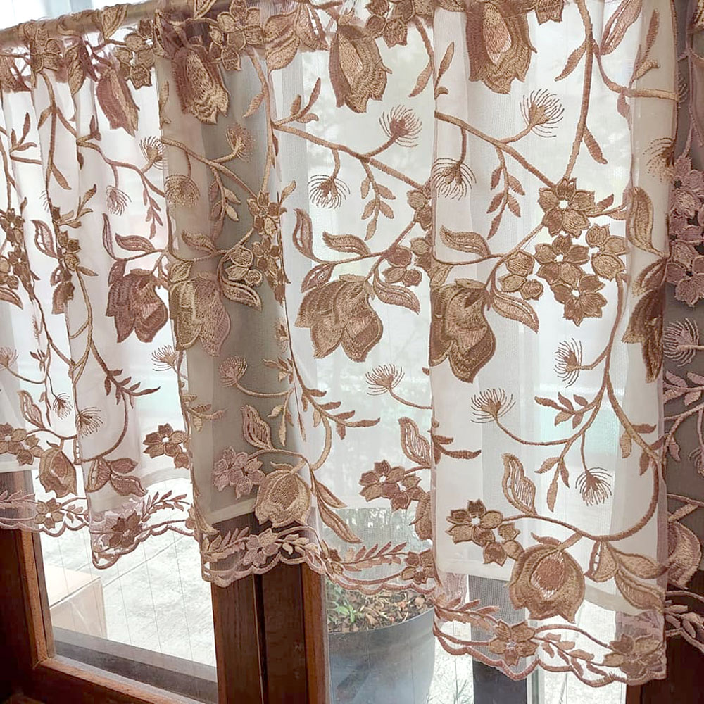送料無料 お花の刺繍が綺麗　おしゃれな 2重 『カフェカーテン』 ショート丈　 幅１２０ｘ４５ｃｍ 小窓用 日よけ 日除け　高級感　くすみピンク　花柄　高級