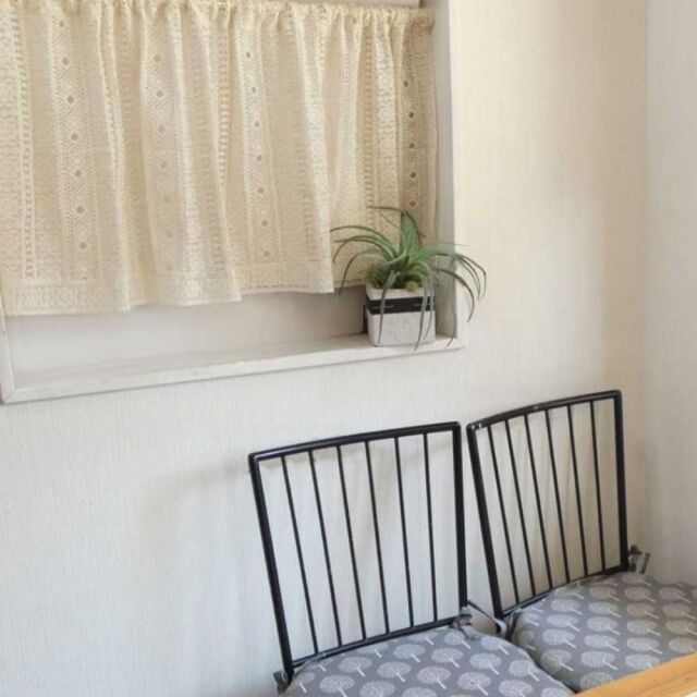 カフェカーテン 薄ベージュ 120×45cm ショート 優しいアイボリー 刺繍レース おしゃれ 上品 クラシカル ナチュラルカラー 綿刺繍 可愛い トーションレース ドット 北欧カントリー風