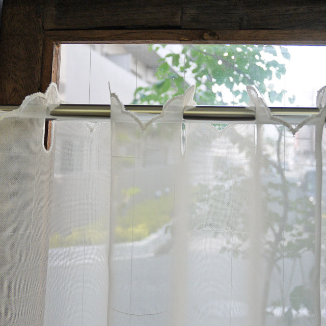 花言葉 夢が叶う。ブルーローズ『カフェカーテン』【縦30cm】ベリー