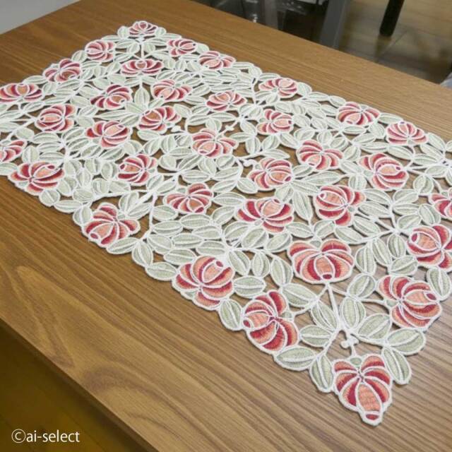 テーブルセンター 綺麗 華やか 価格以上に豪華 高級コード刺繍 約