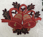 クリスマスを楽しく彩る『ドイリー』ベル柄　レッド&チョコブラウン　コースター