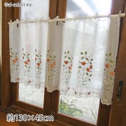 可憐ないちごの花と実 イチゴ　刺繍 130x縦45cm ショート 苺 可愛い　おしゃれ　フルーツ模様