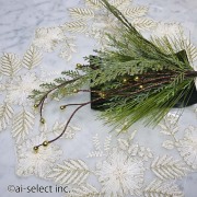 品のいい輝き 華やか クリスマス パーティー キャンドル お正月 新年 ゴールド フレンチレース テーブルセンター 約40cm×40cm エレガントなレース 金糸遣いがエレガント ゴージャス おしゃれ ウェディング 結婚式 飾れるレース 可愛い プレゼント