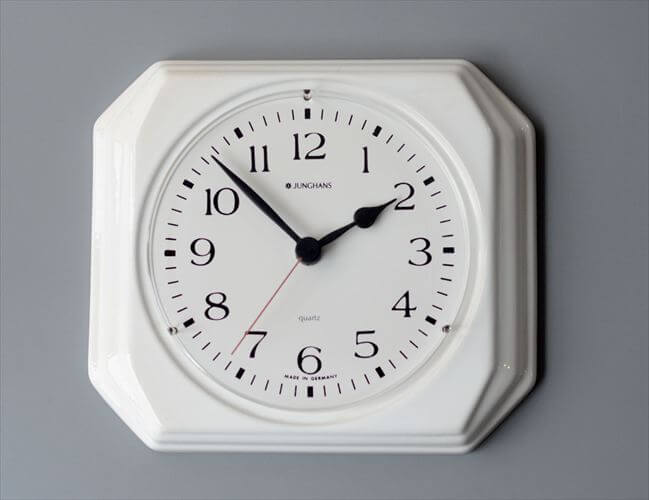 ドイツ製 Junghans かわいい花の絵付けの陶器 壁時計 ユンハンス 電池式 セラミック 壁掛け時計 アンティーク