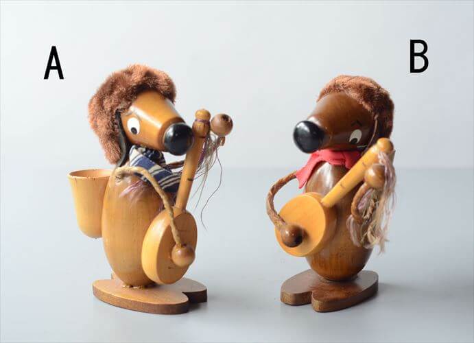 1960～70年頃 ドイツから 楽器を演奏する耳の垂れた木製のイヌ オブジェ フィギュア 飾り アンティーク ヴィンテージ_250611