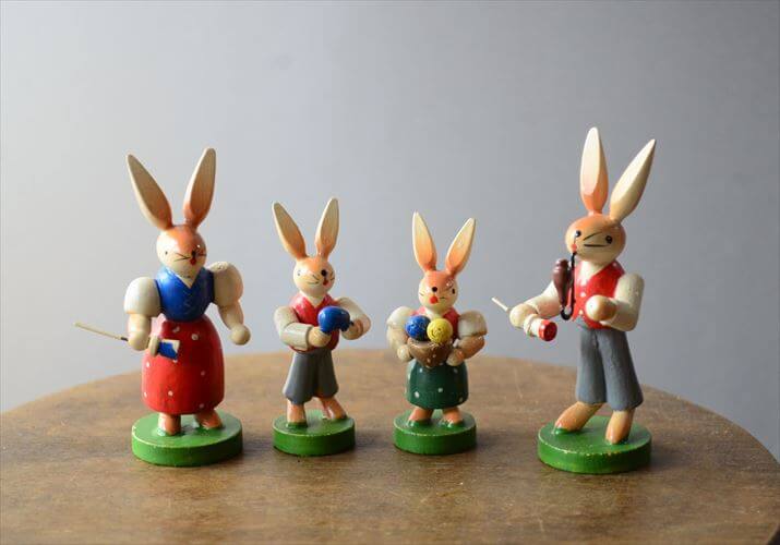 ドイツ製 ヴィンテージ かわいい木製のイースターバニー ハンドメイド 木工芸品 うさぎ 置物 フィギュア_260318