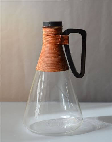 アメリカ製 Pyrex ガラスのカラフェ 2L デカンタ ピッチャー ジャグ パイレックス 花器としても USA ヴィンテージ　アンティーク