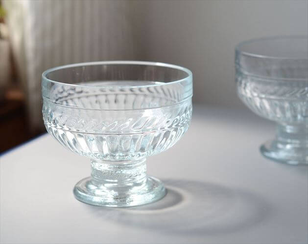 フィンランド製 Riihimaen Lasi Olga 脚付きボウル 10cm 1970年代 リーヒマエンラシ アイス デザート カップ 北欧 ヴィンテージ