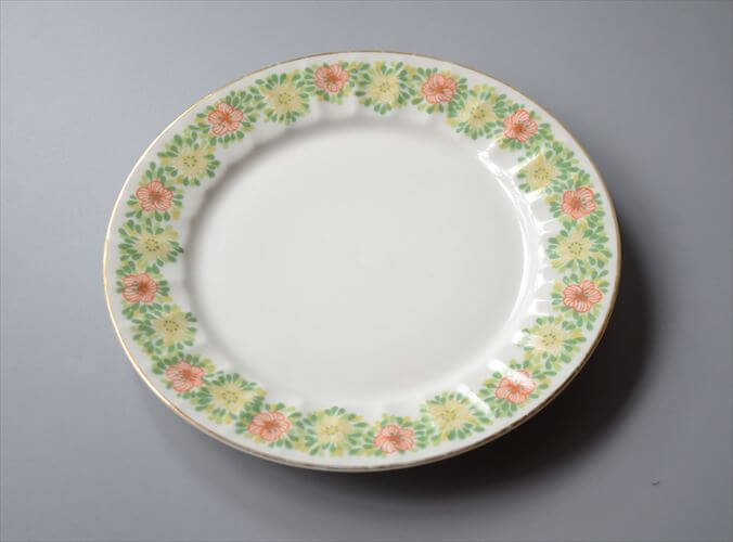 ARABIA アラビア MUISTO 17cm プレート お皿 ムイスト 北欧食器 フィンランド Goran Back 陶器 北欧 ヴィンテージ_251114