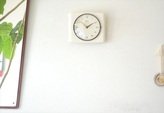 ドイツ製 Dugena ホワイトセラミック 壁時計 壁掛け 白磁器 クロック